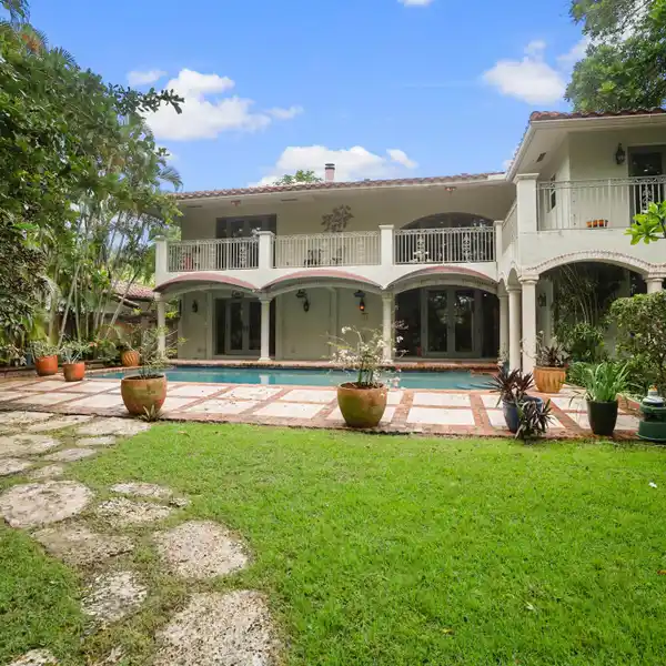 EXQUISITE WATERFRONT ESTATE IN THE HISTORIC OLD FLORESTA AREA