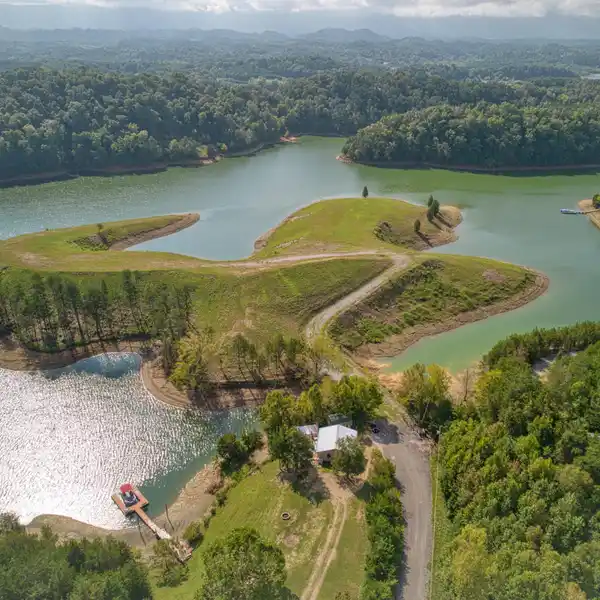 AN ISLAND RETREAT WITH LIMITLESS POTENTIAL