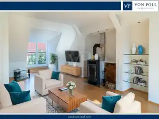 Exclusive Top-Floor Apartment in a Handsome Building