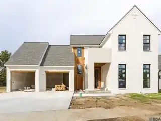 Luxury New Construction in Inniswold Park