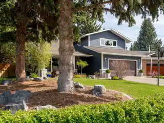 Beautiful Home in Desirable Lake Bonavista Estates