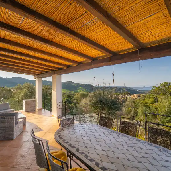 BRIGHT VILLA WITH BEAUTIFUL VIEWS