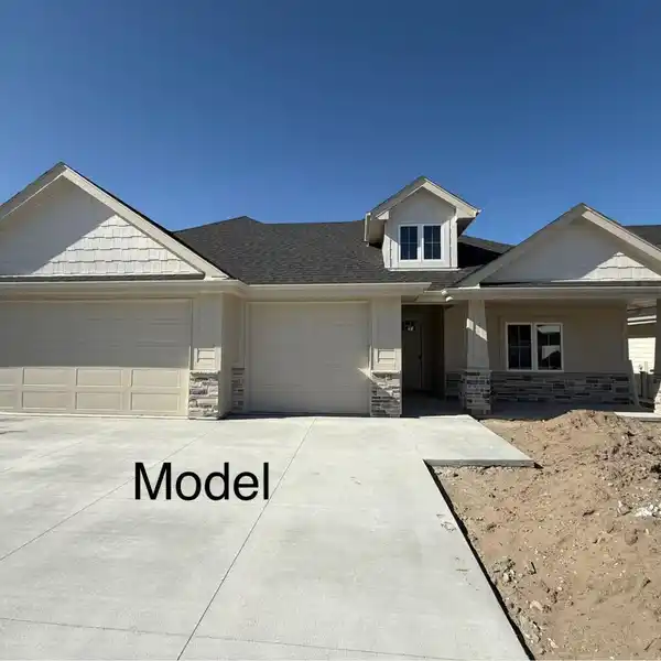 NEW TURNKEY POOL HOME