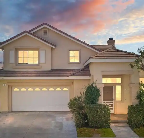 CHARMING CUL-DE-SAC HOME WITH HILL VIEWS