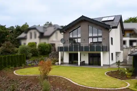 Elegant Detached House with Exceptional Floor Plan