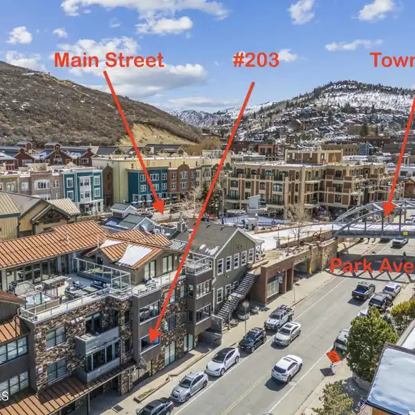 STUNNINGLY REMODELED LUXURY CONDO