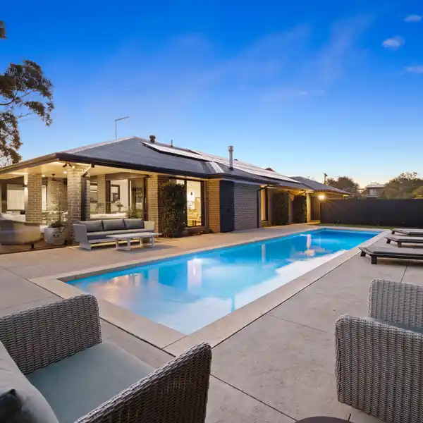 SINGLE-LEVEL RESIDENCE THAT REDEFINES RESORT-STYLE LUXURY