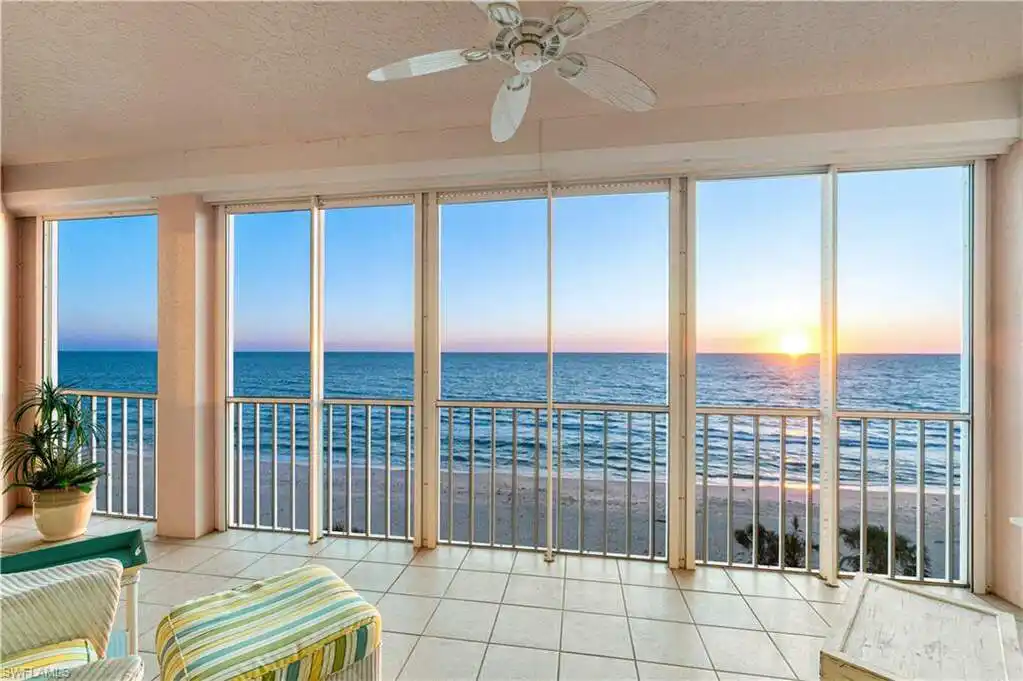 Beautifully Renovated Direct Beachfront Condo