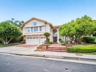 Luxury and Elegance in Prestigious Porter Ranch