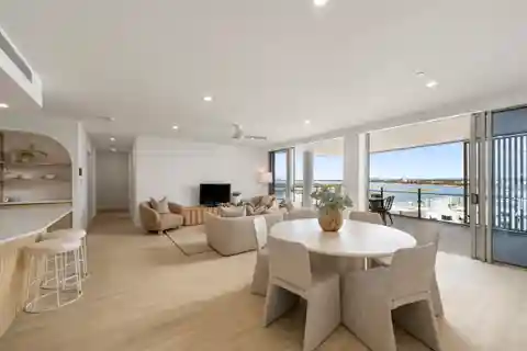 Luxurious Sky Home