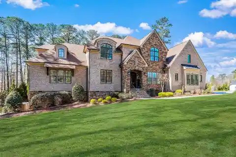 Beautiful Estate on a Tree-lined Street