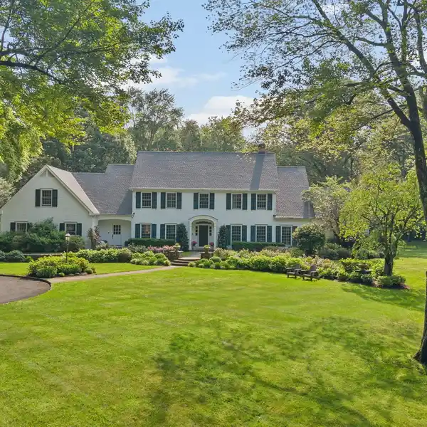 CLASSIC CONNECTICUT COLONIAL ON A DESIRED CUL-DE-SAC