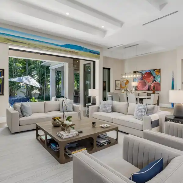 INSPIRED CONTEMPORARY RESIDENCE