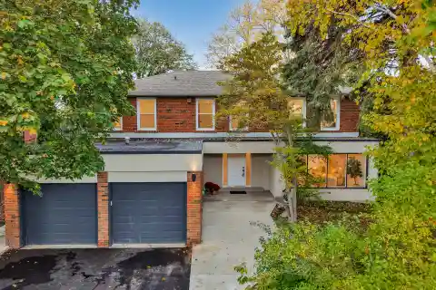 Exquisite Home in a Tranquil Nature Setting