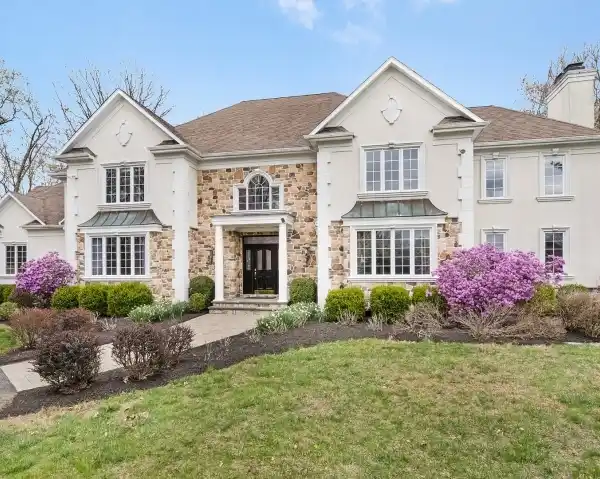 CAPTIVATING CENTER HALL COLONIAL