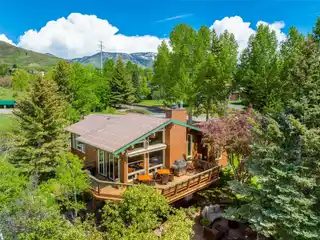 Beautifully Updated Home in the Fish Creek Area
