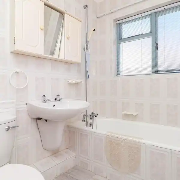 RARE BEACHFRONT PARCEL WITH ICONIC VIEWS