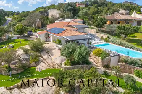 Extraordinary Sea-view Villa in Porto Rafael