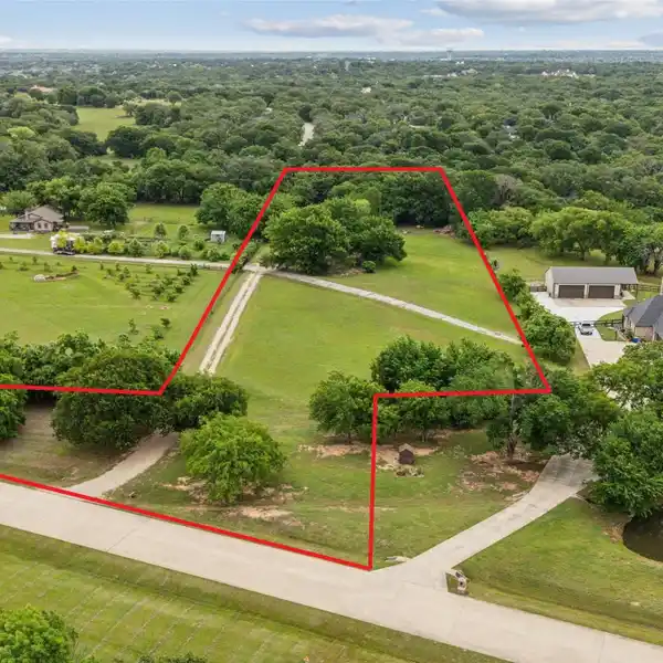3.4 ACRES IN AN AMAZING LOCATION