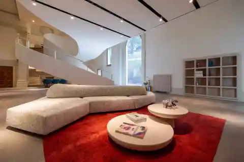 Important Property in Prestigious Oasi Le Cure