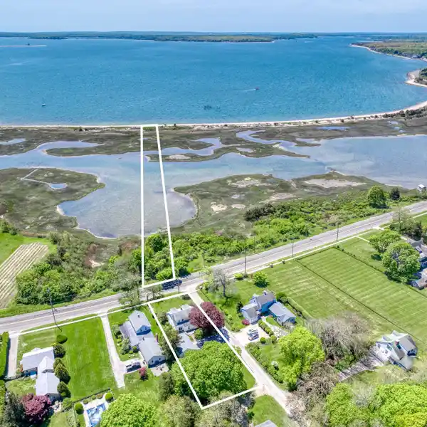 UNIQUE ORIENT PROPERTY WITH TWO LOTS