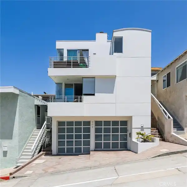 COASTAL LIVING STEPS FROM THE BEACH