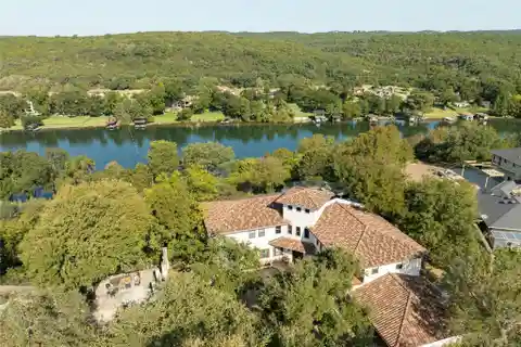 Mediterranean-style Retreat on a Sprawling Lot