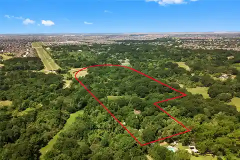 17 Wooded and Versatile Acres