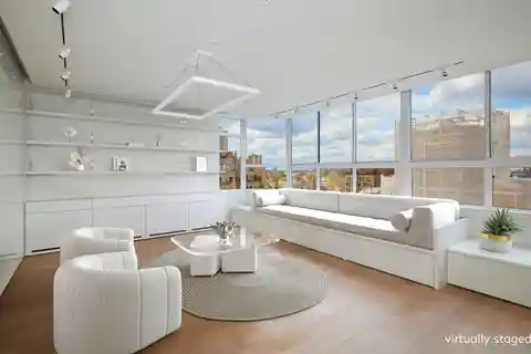 Mint Two Bedroom Condo off Park Avenue