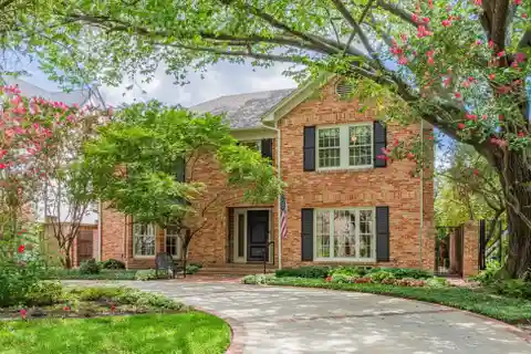Gorgeous Home in a Great Location