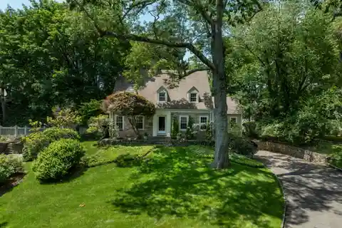 Classic Stone-front Cape in Highcliff