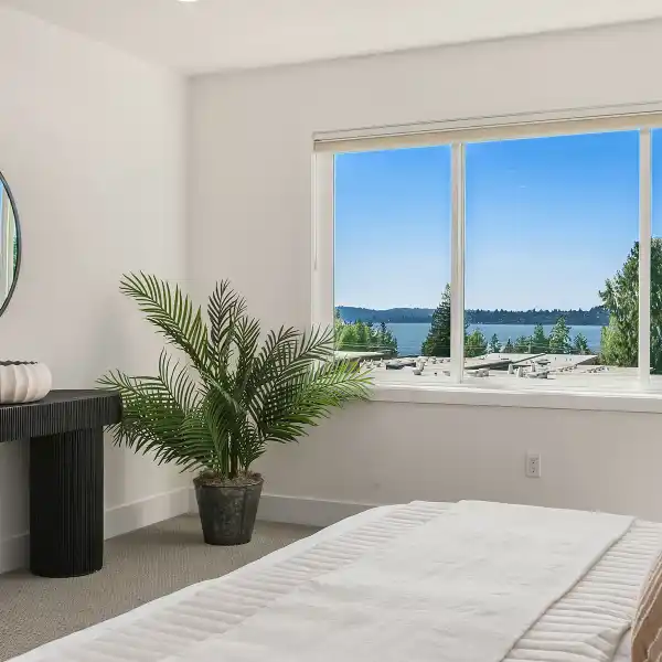 MODERN LUXURY LIVING IN THE HEART OF MOSS BAY