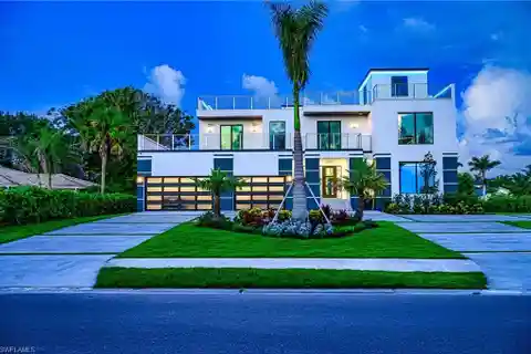 Modern Masterpiece in Naples