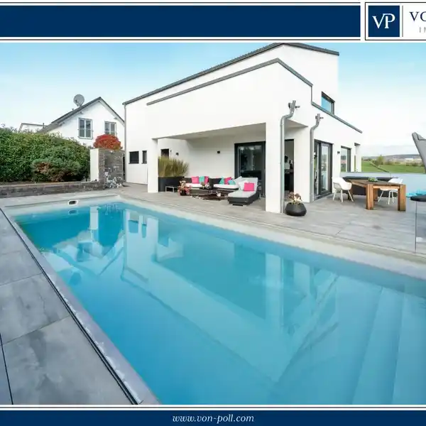 HIGH-END VILLA FROM 2015 WITH STYLISH AESTHETICS AND TECHNICAL FINESSE