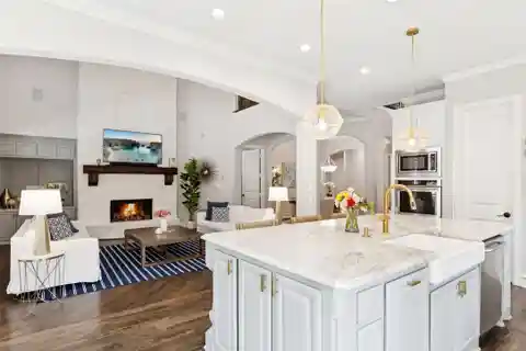 Updated Luxury Residence in Villages of Stonelake Estates