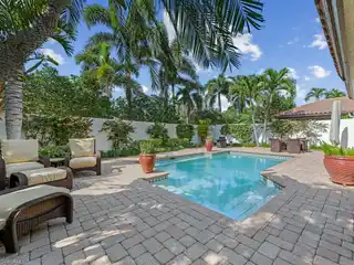 Private Walled Oasis in Las Brisas