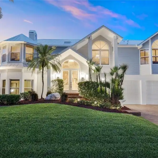 GORGEOUS CUSTOM HOME WITH DIRECT SAILBOAT GULF ACCESS