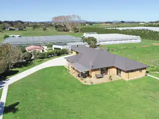 Glasshouse Goldmine with Modern Family Home