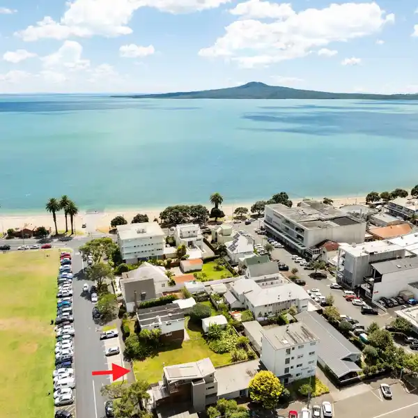 PRIME LOCATION IN THE HEART OF ST HELIERS