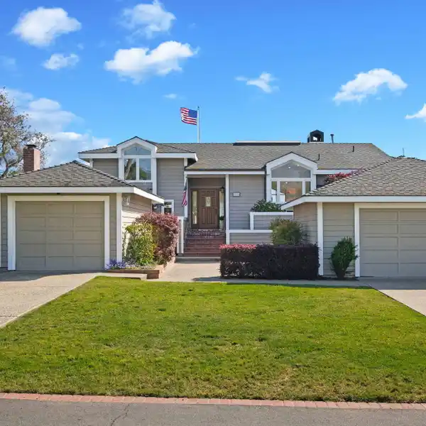 CUSTOM BEAUTY IN CONCHA LOMA