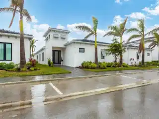 Amazing Single-story Furnished Home in Aqua Lagoon