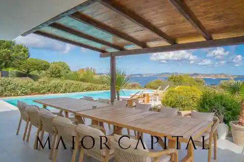 Luxury Pool Villa with Forever Views