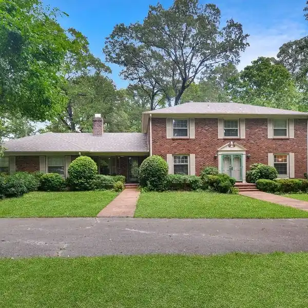 UNIQUE OPPORTUNITY ON OVER EIGHT ACRES
