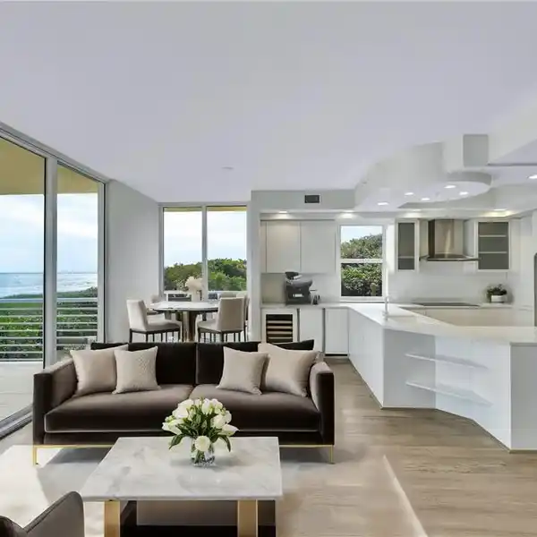 BOUTIQUE OCEANFRONT TREASURE COAST  LIVING