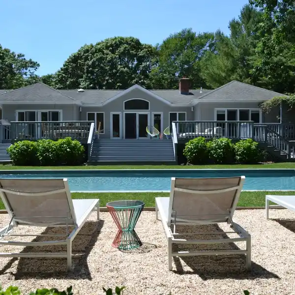 BEAUTIFUL ONE LEVEL HOME MINUTES AWAY FROM OCEAN BEACHES