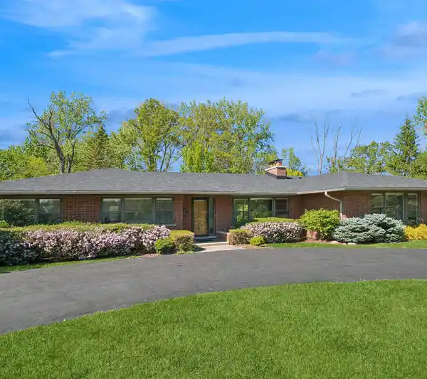 STUNNING BRICK RANCH WITH GOURMET KITCHEN AND OUTDOOR ENTERTAINING