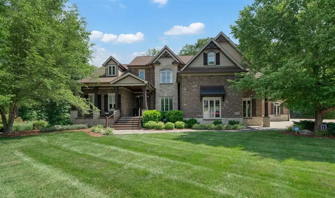 Rustic Elegance with Spacious Rooms