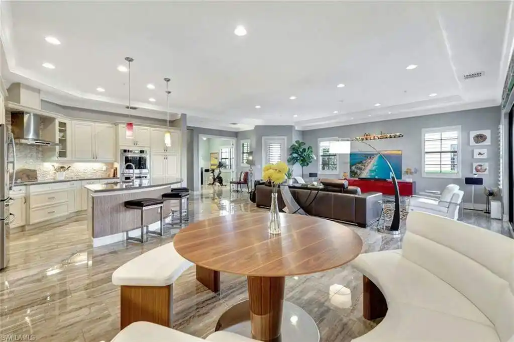 Exceptional First-floor Coach Home at Regatta Landing