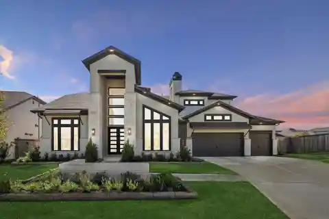 Luxury Courtyard Home with Versatile Spaces