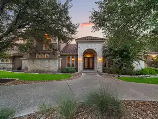 Exquisite Hill Country Living in Garden Ridge